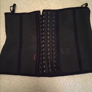 Waist trainer
